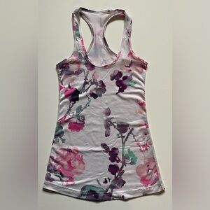 Lululemon Cool Racerback
Blurred Blossoms Multi Colour